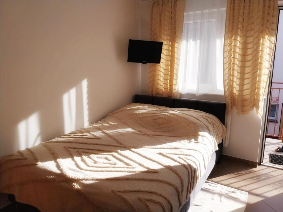 Pokoje Na Zlotych Wydmach Dzwirzyno Bagian luar foto